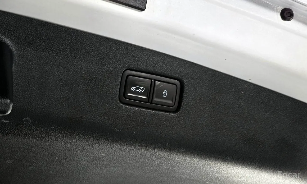 Фото 20 - Genesis GV70