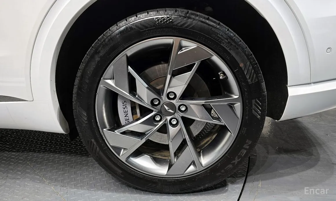 Фото 5 - Genesis GV70