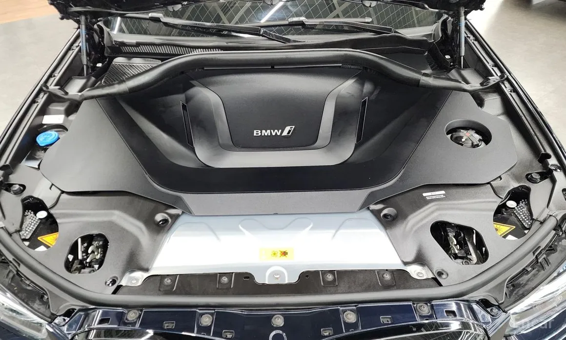 Фото 6 - BMW iX3