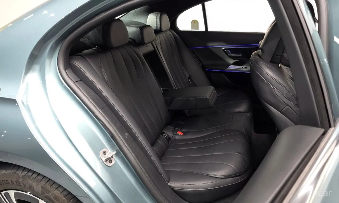 Mercedes-Benz E-Class 2024 E200 Avantgarde