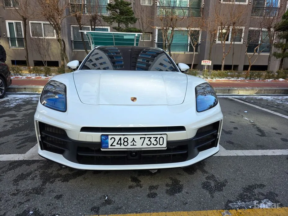 Фото 1 - Porsche Panamera