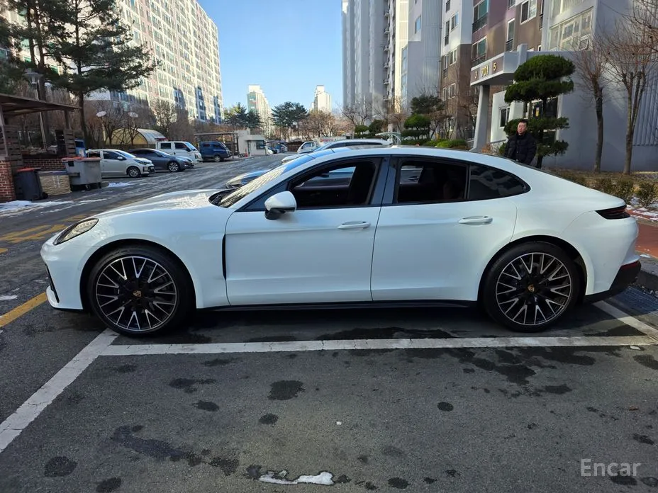 Фото 4 - Porsche Panamera