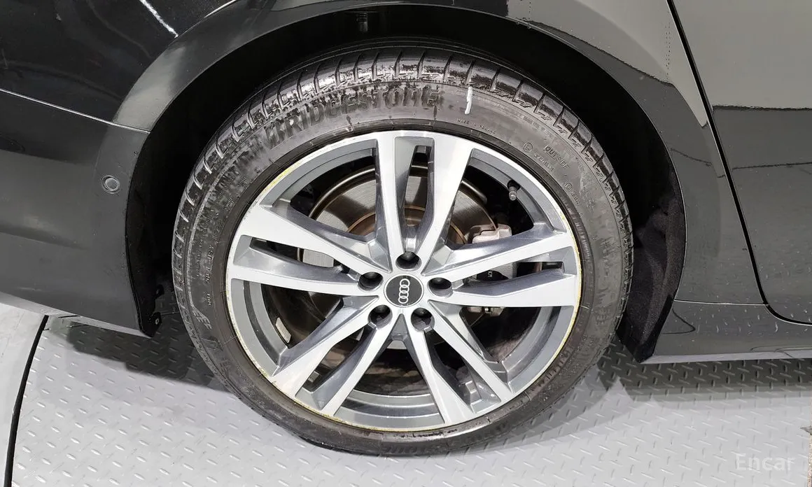 Фото 5 - Audi A6