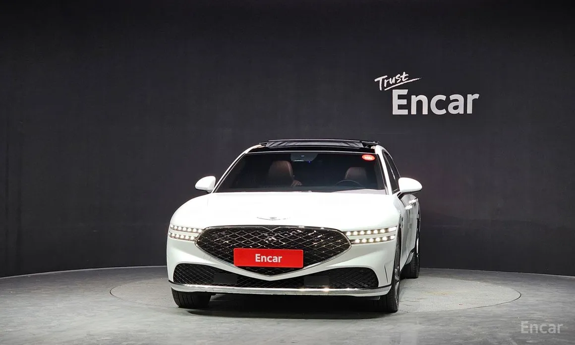 Фото 3 - Genesis G90