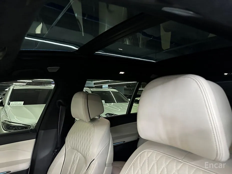 Фото 19 - BMW X7