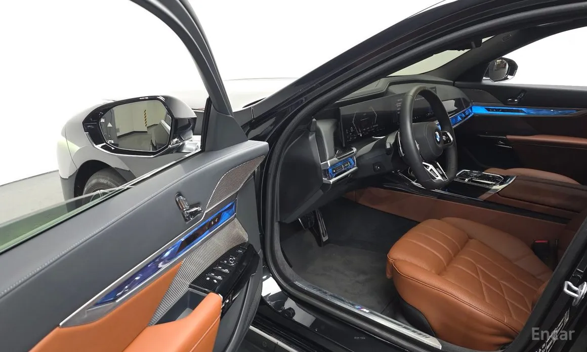 Фото 12 - BMW 7 Series