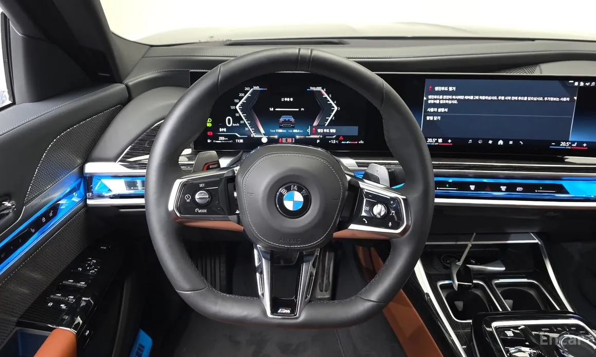 Фото 13 - BMW 7 Series