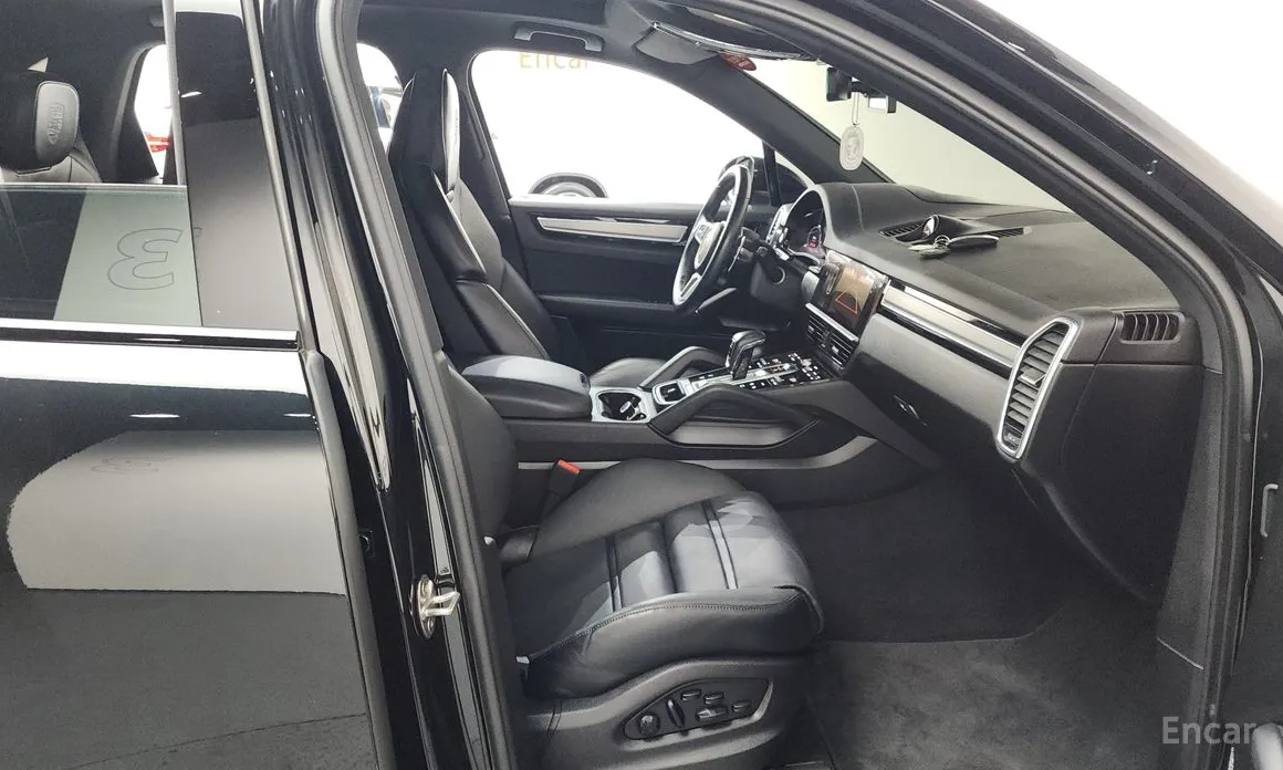 Фото 11 - Porsche Cayenne