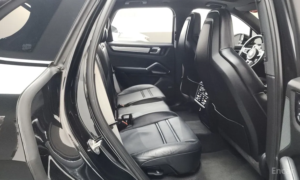 Фото 12 - Porsche Cayenne