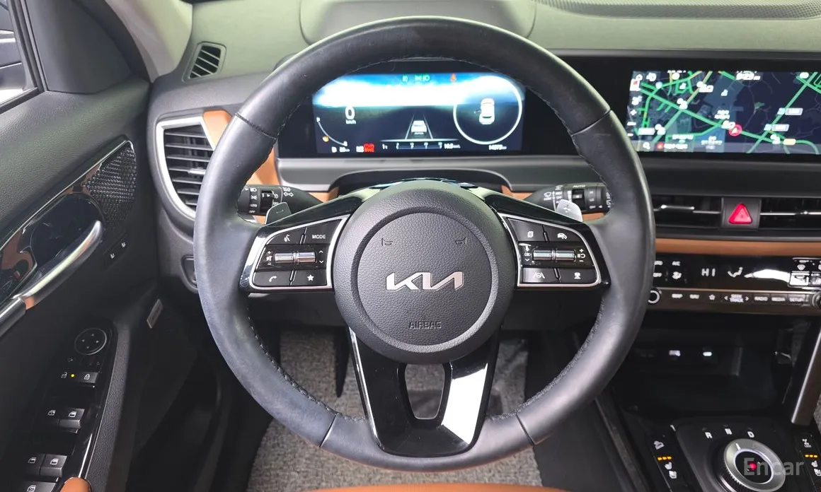 Фото 14 - Kia Seltos