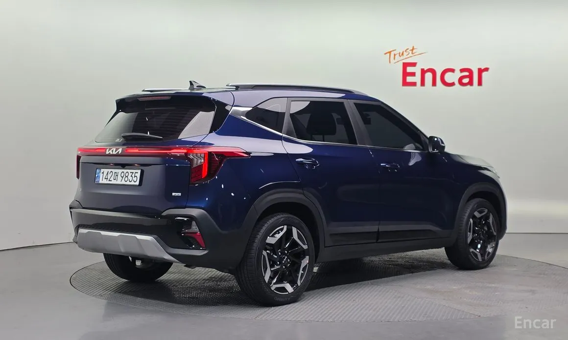 Фото 2 - Kia Seltos