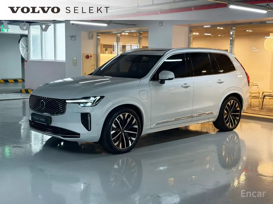 Фото 1 - Volvo XC90