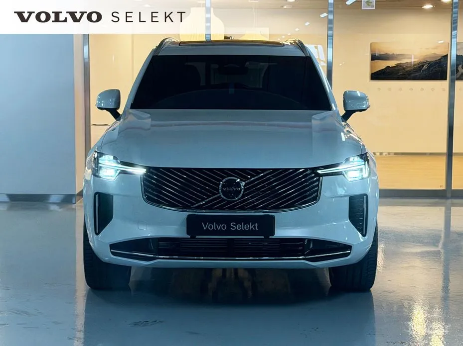 Фото 3 - Volvo XC90