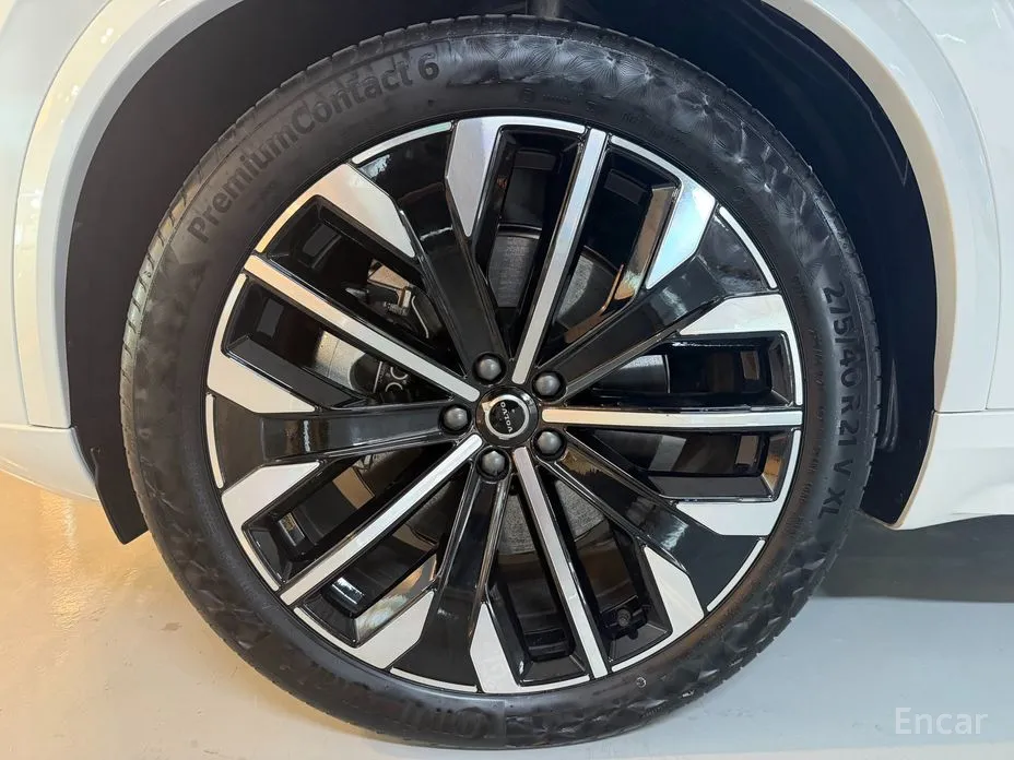 Фото 5 - Volvo XC90