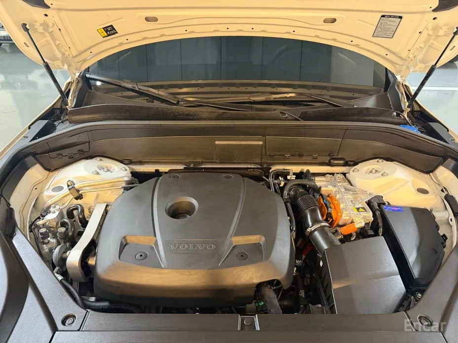 Фото 6 - Volvo XC90