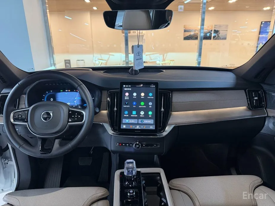 Фото 7 - Volvo XC90