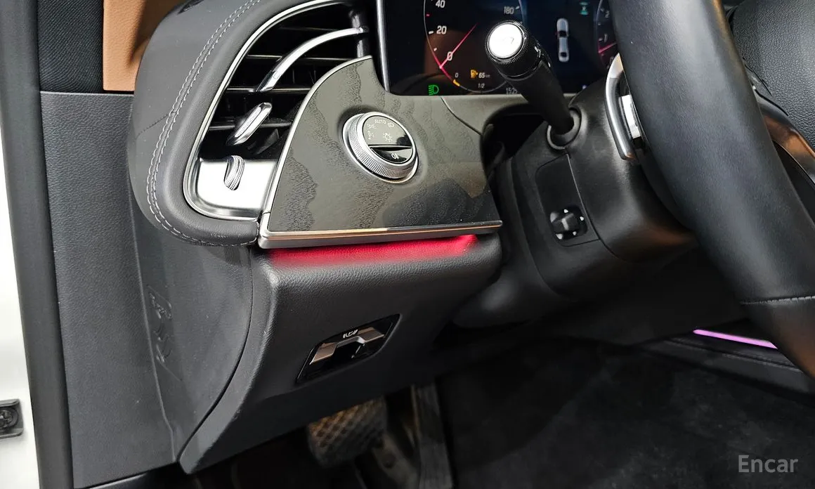 Фото 14 - Mercedes-Benz E-Class