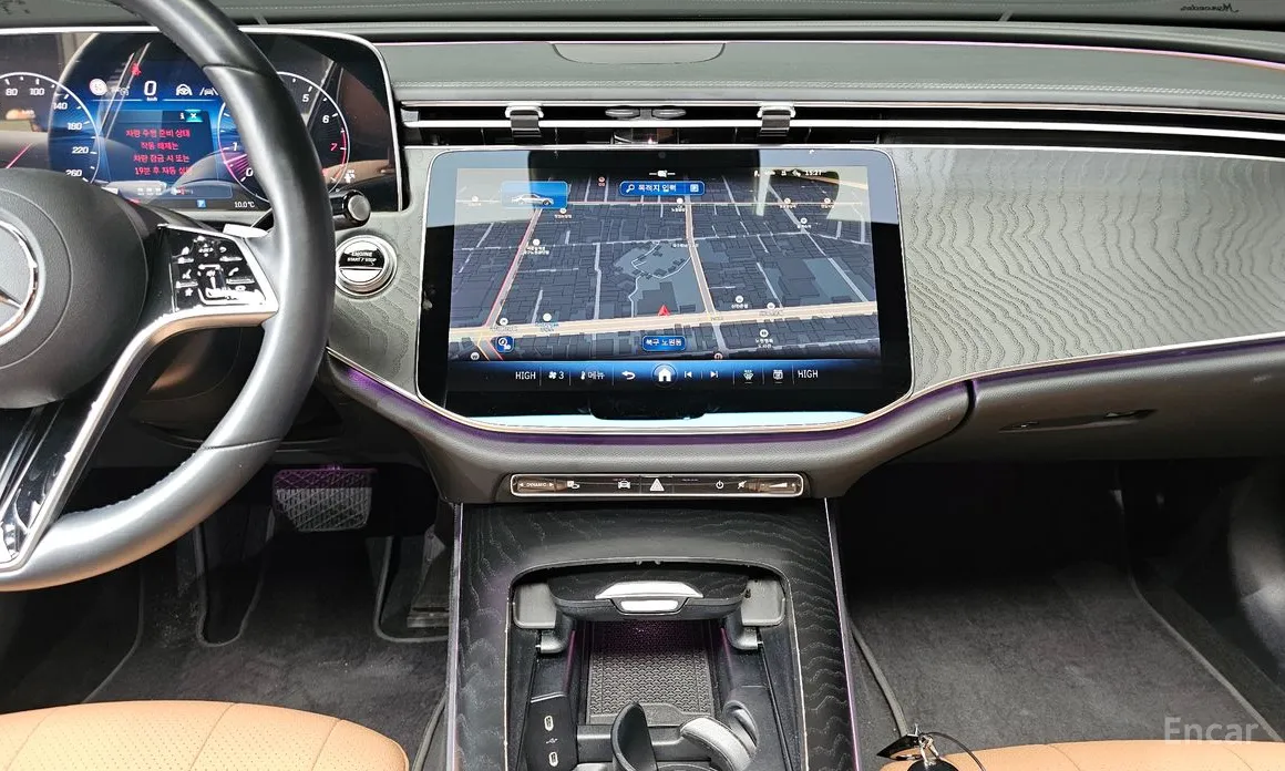 Фото 16 - Mercedes-Benz E-Class