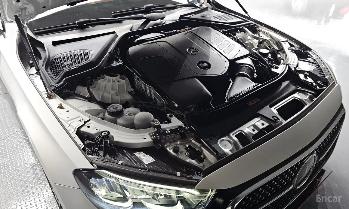 Фото 6 - Mercedes-Benz E-Class