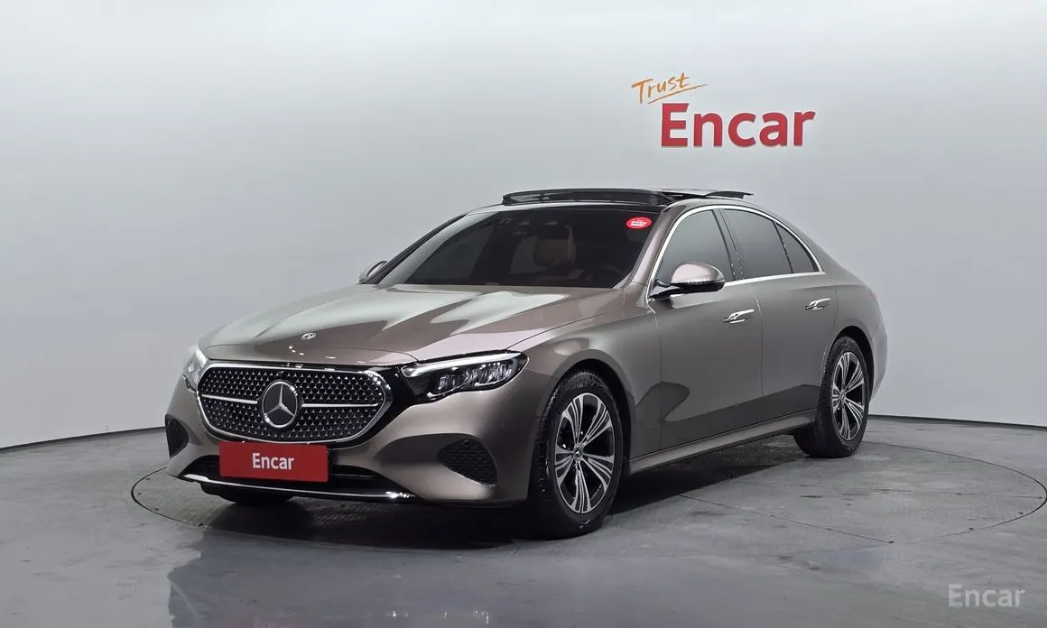 Фото 1 - Mercedes-Benz E-Class