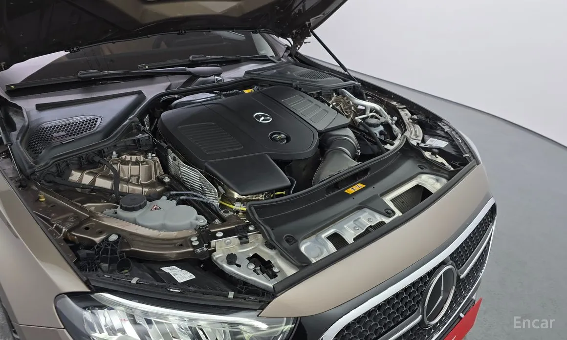 Фото 6 - Mercedes-Benz E-Class