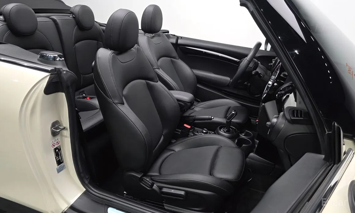 Фото 10 - Mini Cooper Convertible