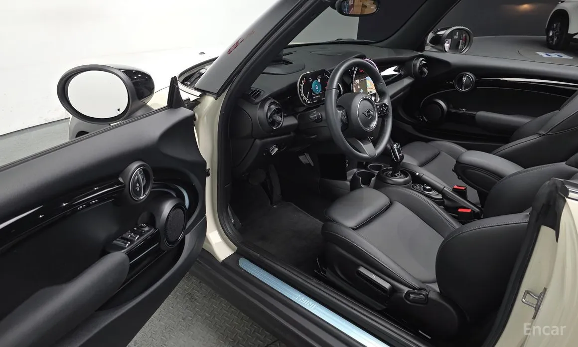 Фото 11 - Mini Cooper Convertible