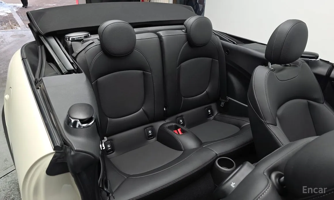 Фото 12 - Mini Cooper Convertible