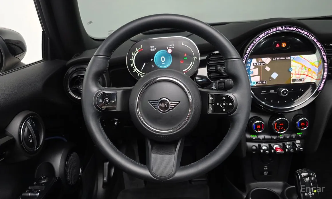 Фото 13 - Mini Cooper Convertible