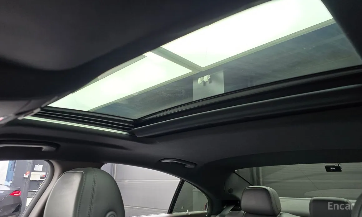 Фото 18 - Mercedes-Benz CLS-Class