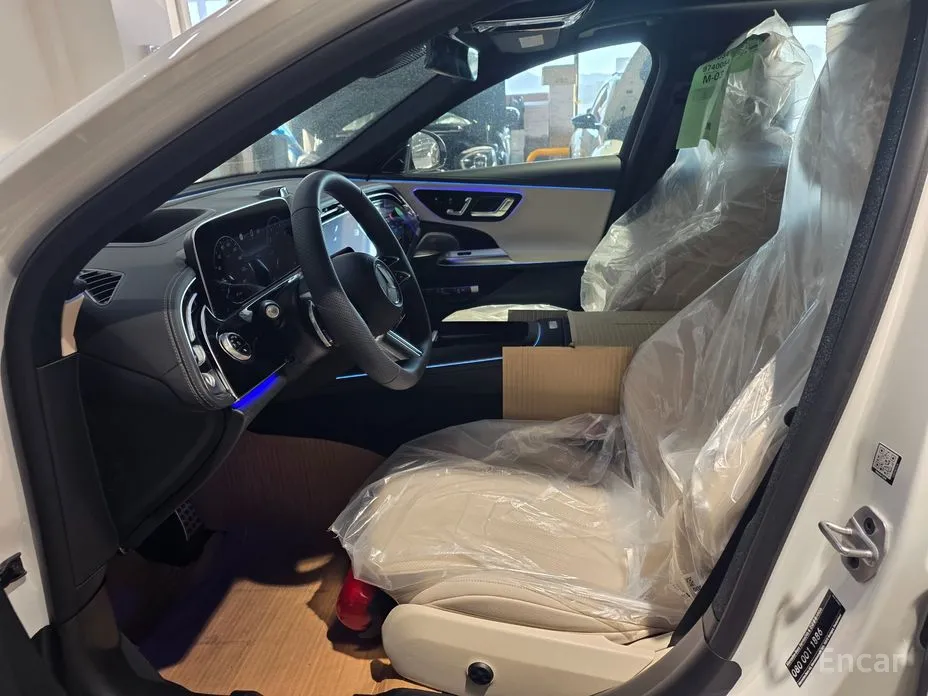 Фото 14 - Mercedes-Benz E-Class