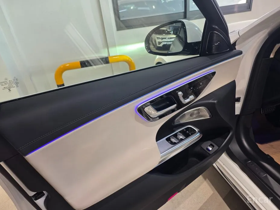 Фото 15 - Mercedes-Benz E-Class