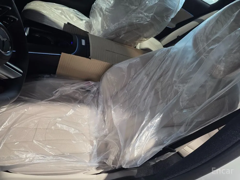 Фото 16 - Mercedes-Benz E-Class