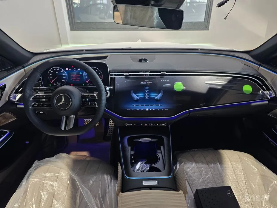 Фото 8 - Mercedes-Benz E-Class