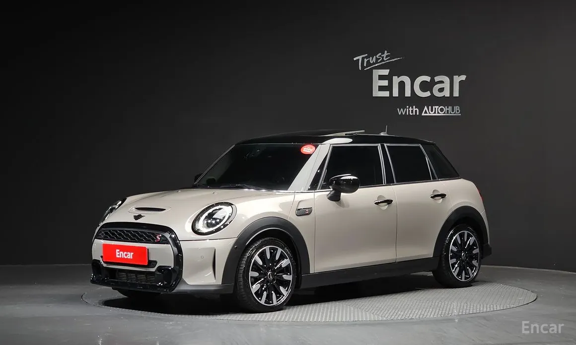 Фото 1 - Mini Cooper