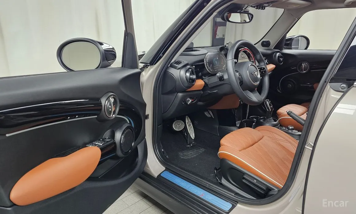 Фото 10 - Mini Cooper