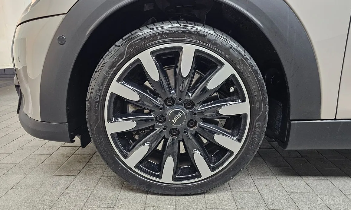 Фото 5 - Mini Cooper