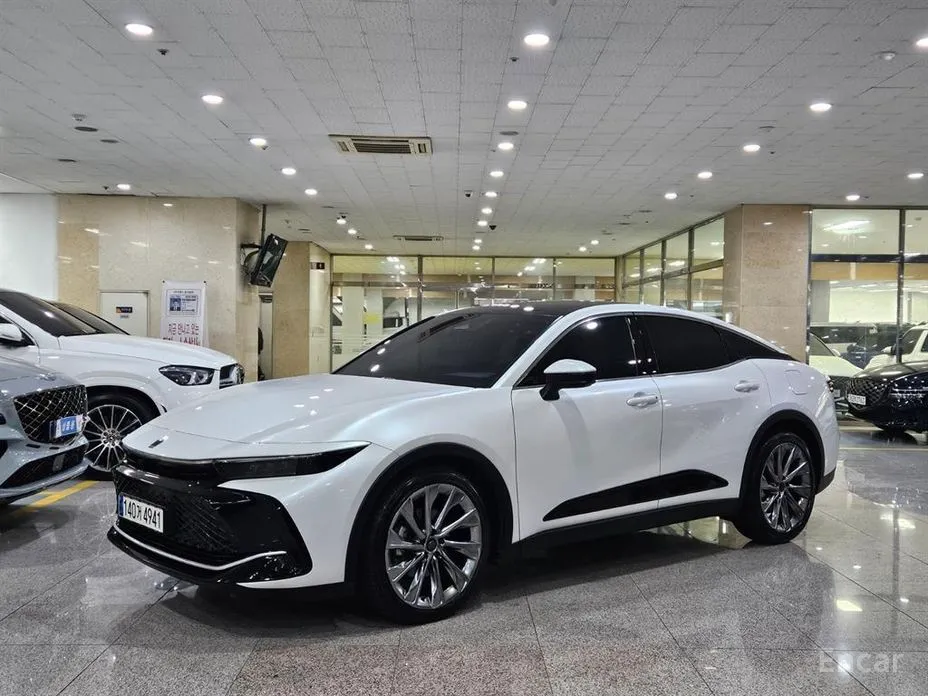 Фото 1 - Toyota Crown