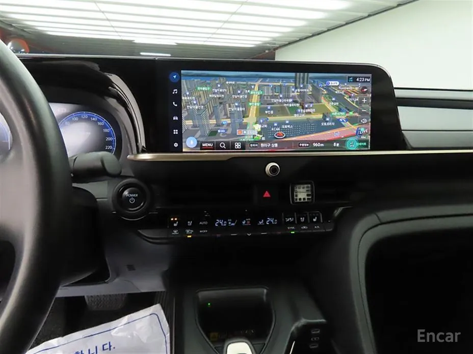 Фото 10 - Toyota Crown