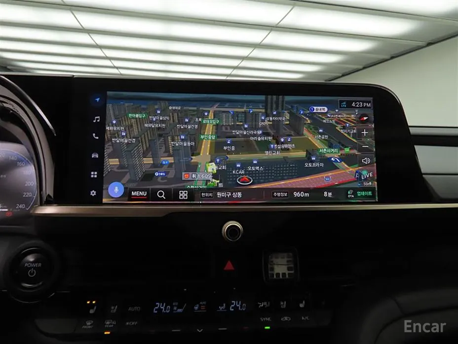 Фото 13 - Toyota Crown