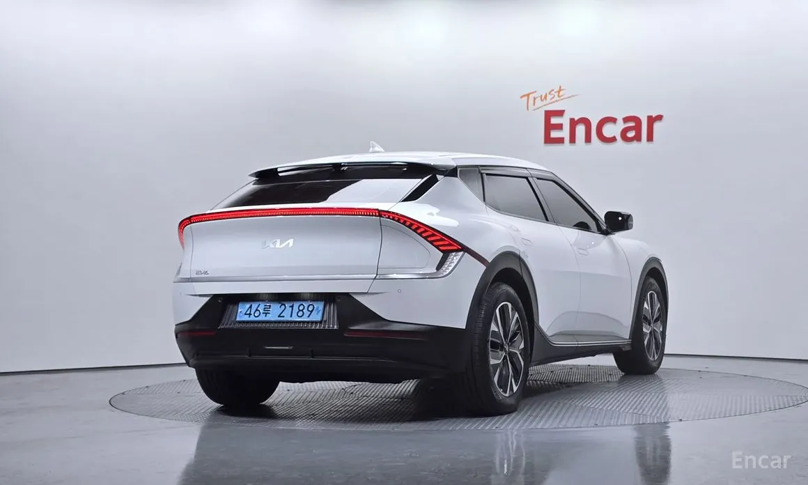Фото 2 - Kia EV6