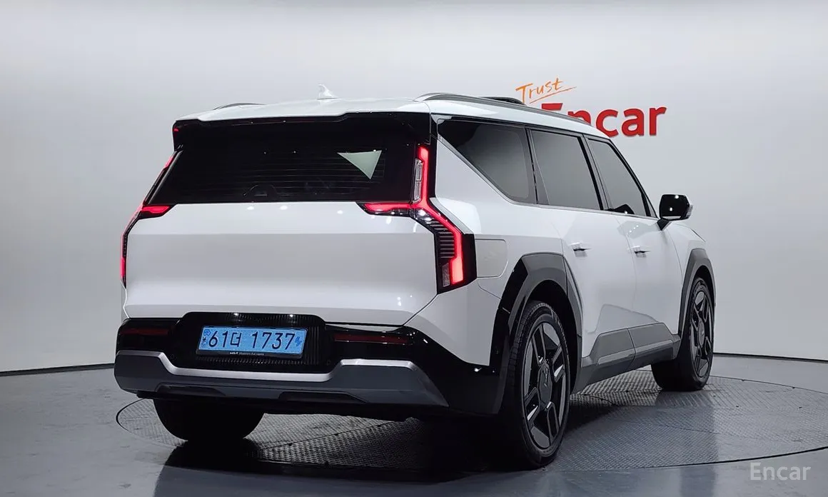 Фото 2 - Kia EV9