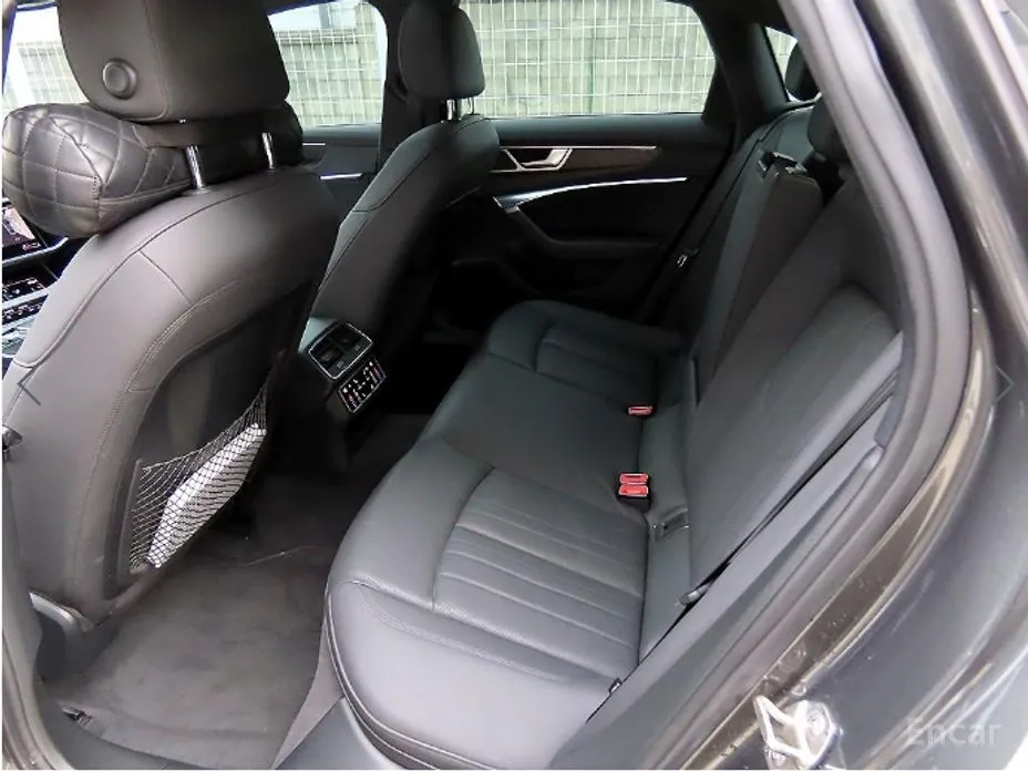 Фото 5 - Audi A6