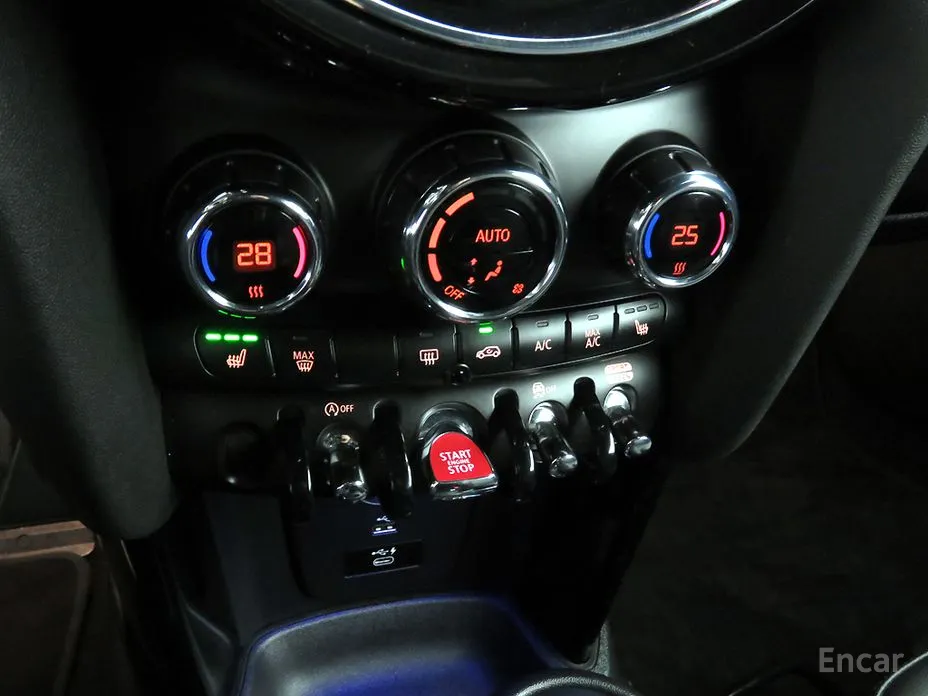 Фото 16 - Mini Cooper Convertible