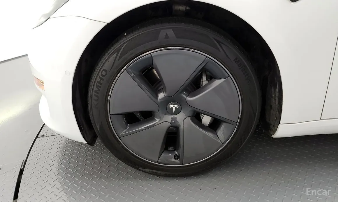 Фото 5 - Tesla Model 3