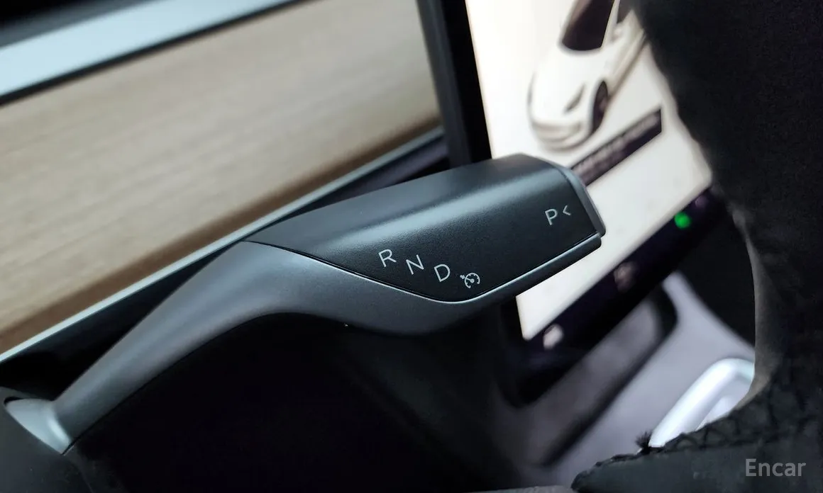 Фото 9 - Tesla Model 3