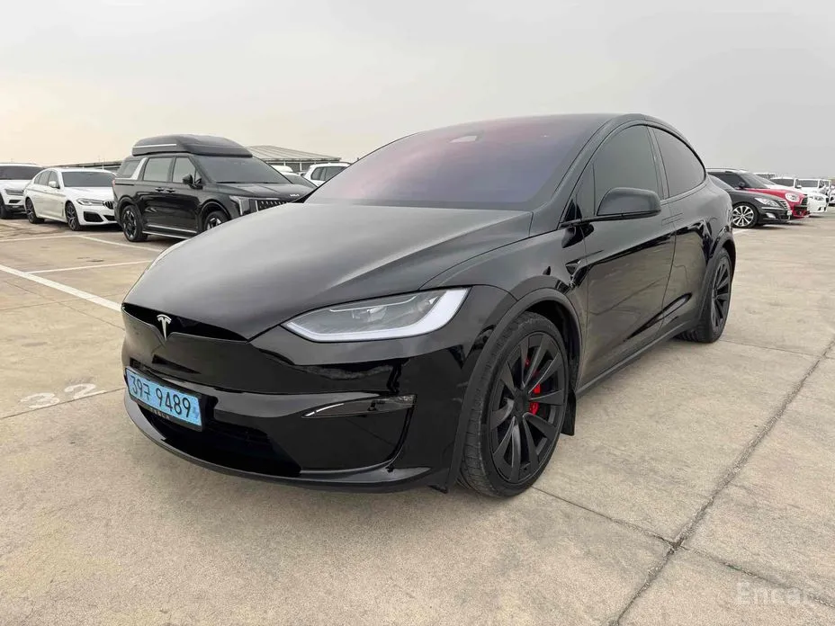 Фото 1 - Tesla Model X