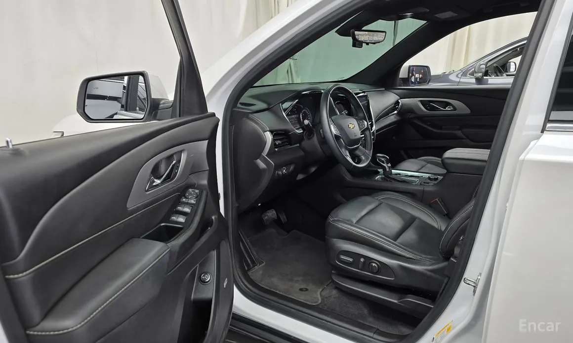 Фото 10 - Chevrolet Traverse