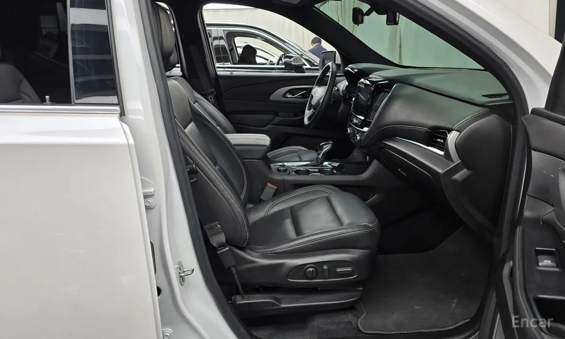 Фото 11 - Chevrolet Traverse