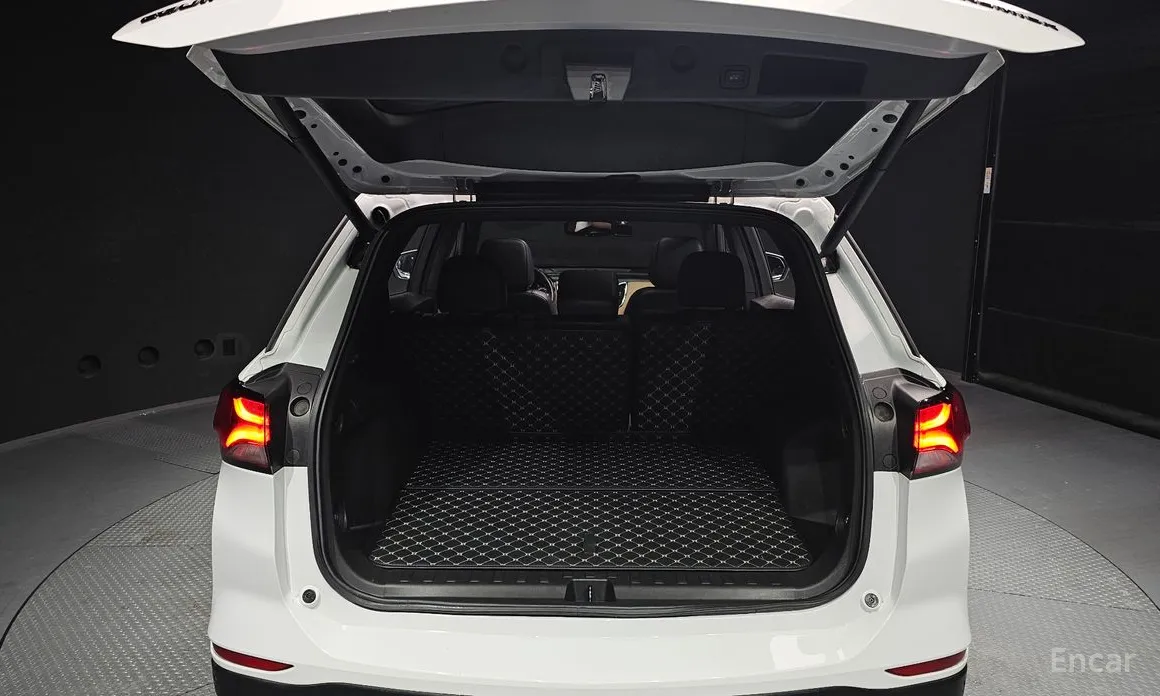 Фото 20 - Chevrolet Equinox